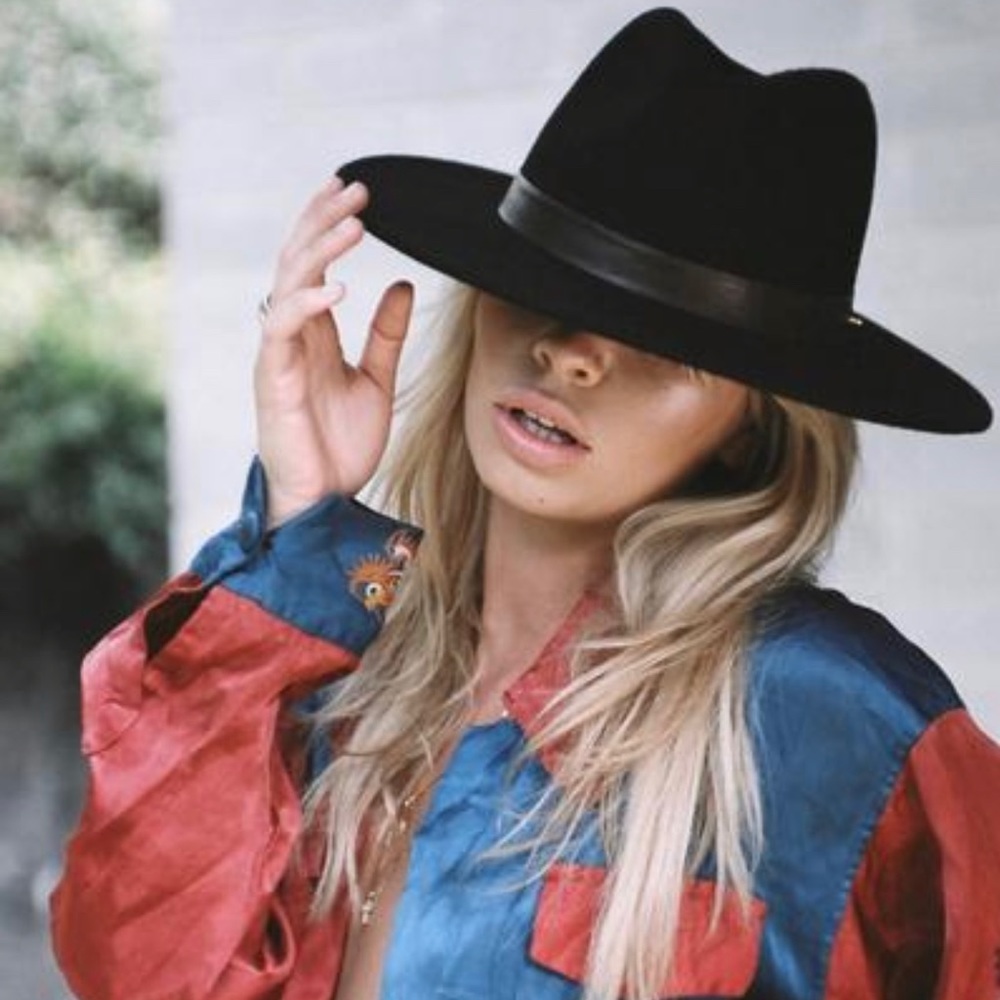 lack of color hat